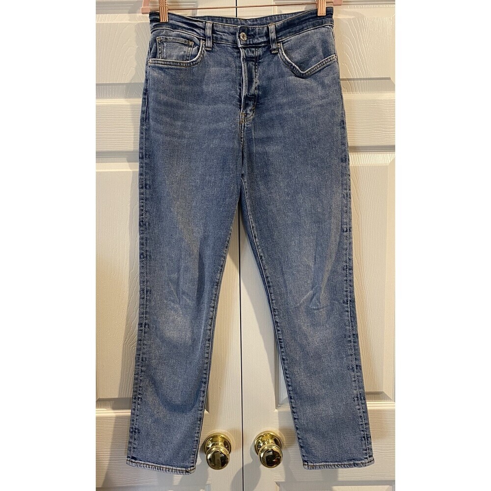And Denim Brand Women’s denim blue jeans straight taper Size 28